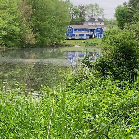 Gorgeous Poconos Springtime By The Lake! Henryville 外观 照片